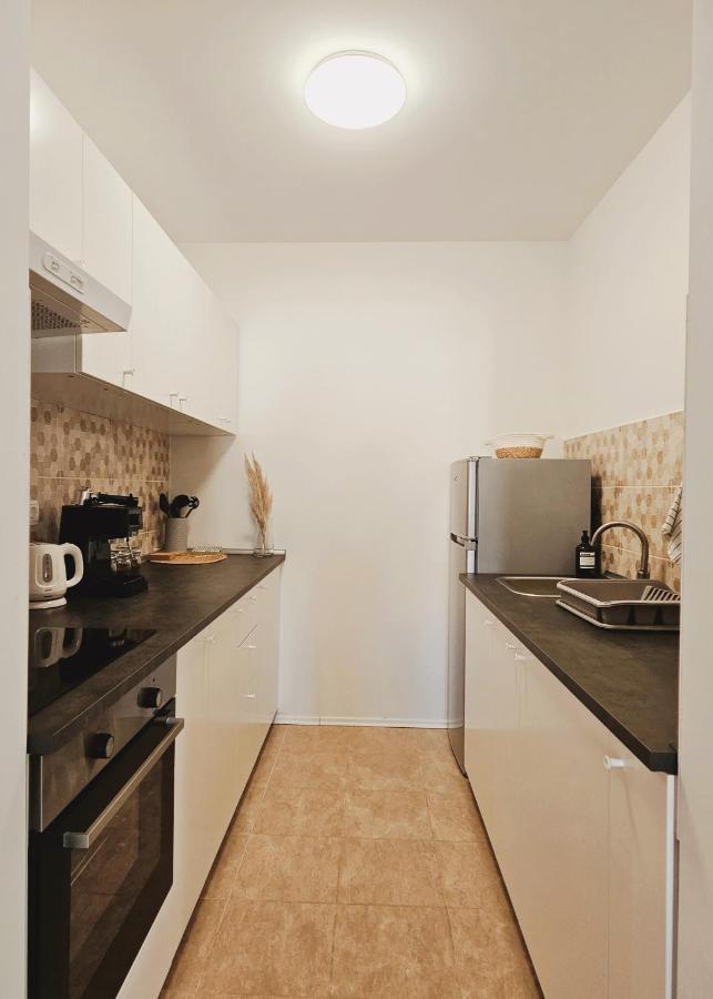 Central Park Apartments Копривница Екстериор снимка