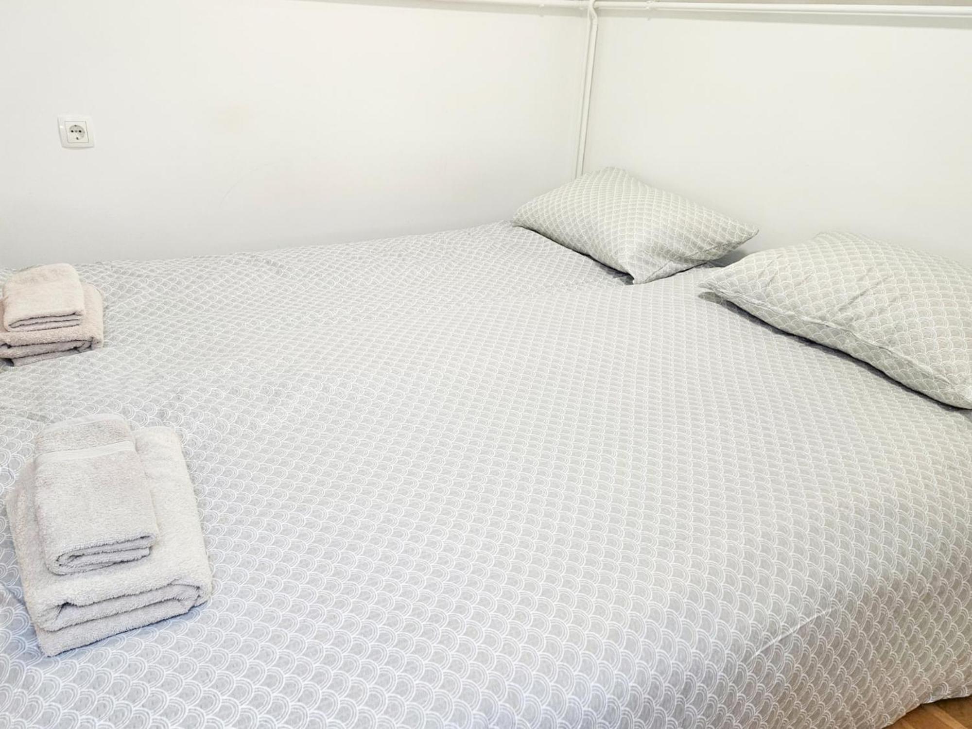 Central Park Apartments Копривница Екстериор снимка